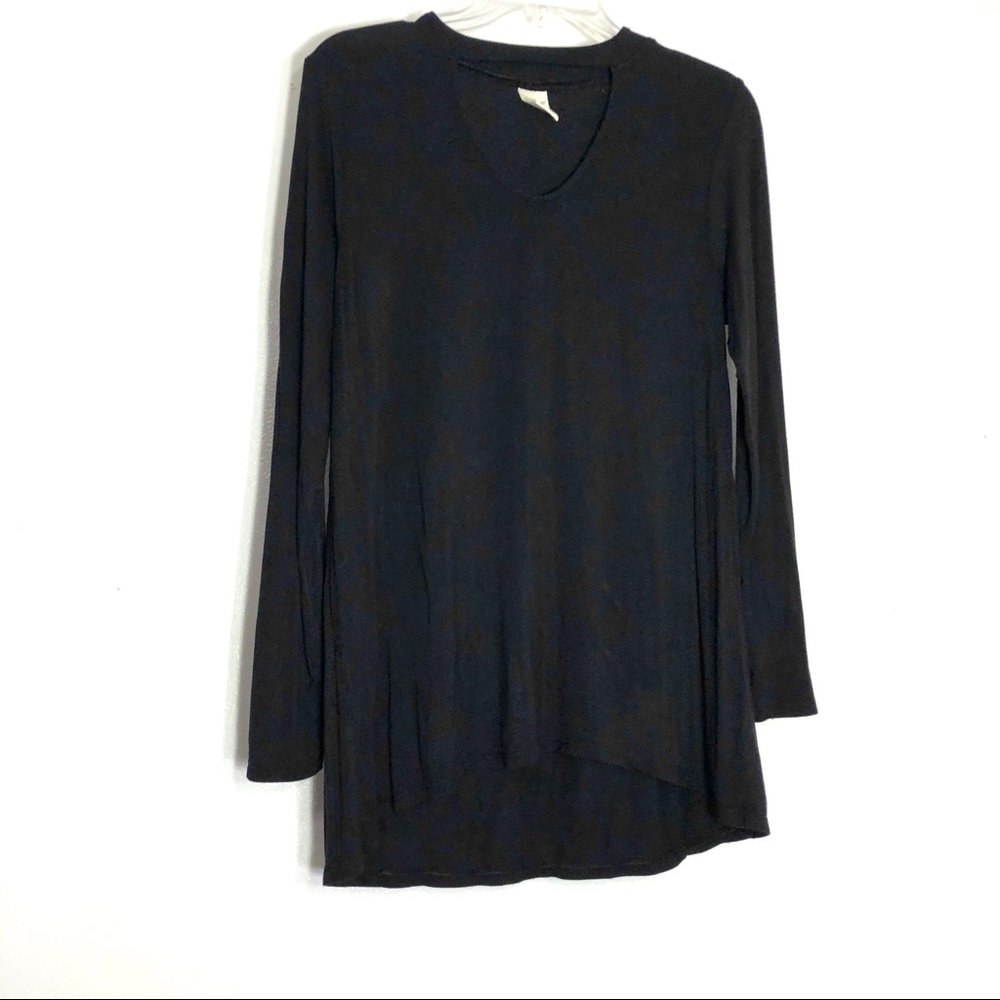Faded Glory Black Long Sleeve CutoutFlow Top